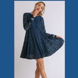 New UMGEE M L Teal Blue Lace Gored Sporty Stripe Trim Lined Flirt Party Dress